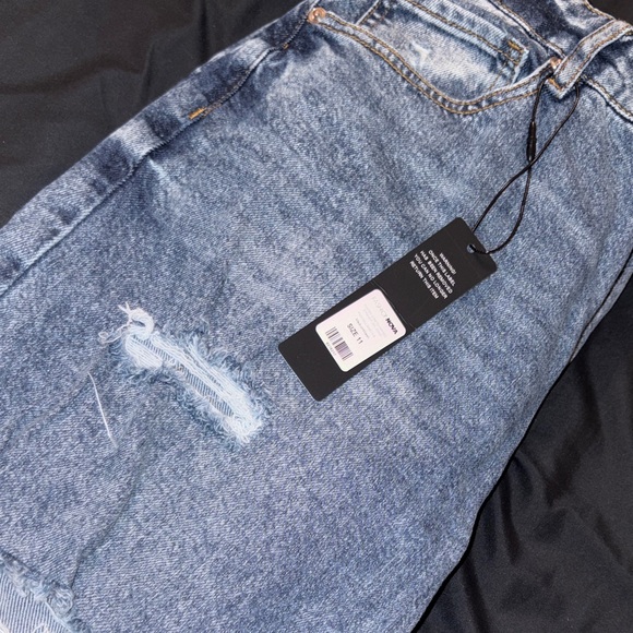 Zara High Rise Ripped Blue Jeans - Picture 2 of 2